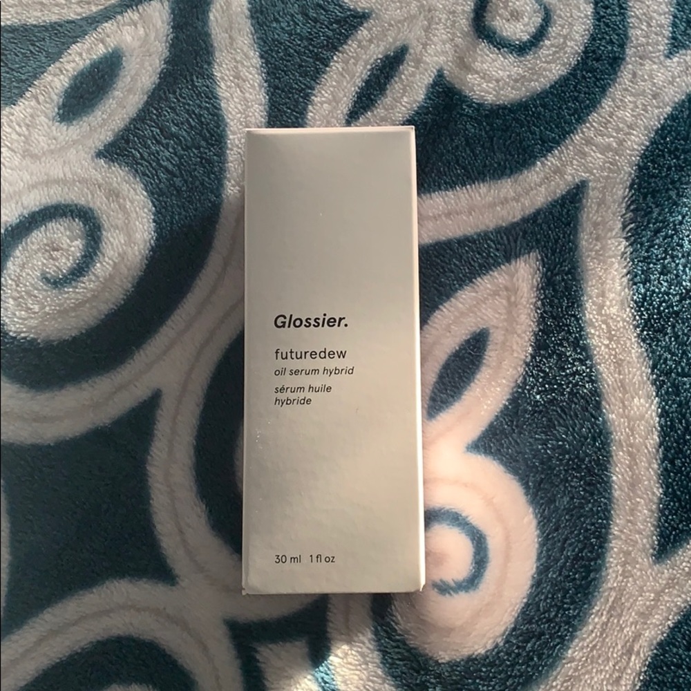 Brand new!! Glossier futuredew